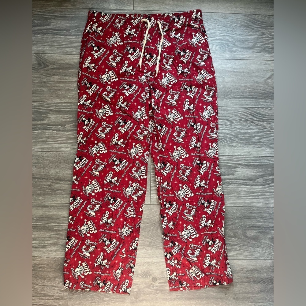 Disney Parks Red Cream Classic Mickey Goofy Donald Chip Dale Pants Men’s Size L